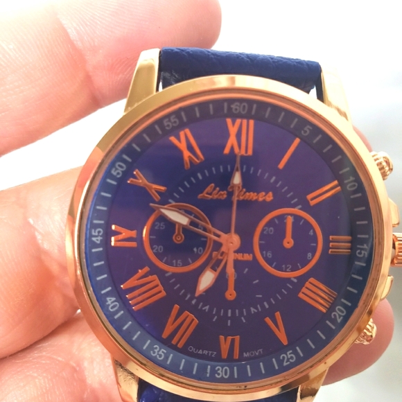 Watch - Picture 3 of 8